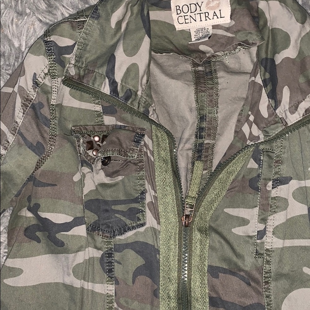 thrifted army print jacket !!